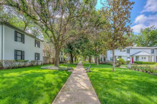 5006 Hall St, Dallas TX 75235-8814 exterior