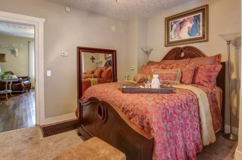 1837 Dorsey Ave, Atlanta GA 30344-6823 exterior