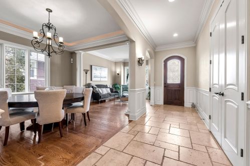 296 Willow Rd, Elmhurst, IL 60126-2424