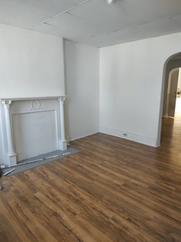 607 Lorenz Ave, Pittsburgh PA  15220-5700 exterior