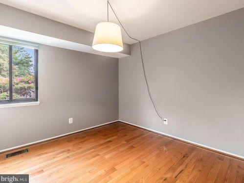 1736 Westwind Way, Mc Lean VA 22102-1606 exterior