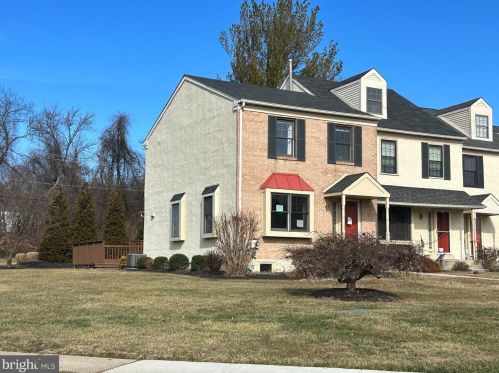 392 Scola Rd, Chester, PA 19015-1417