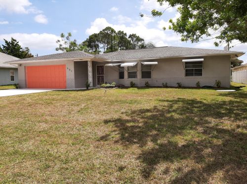 331 Camrose St, Fort Pierce, FL 34983-1529