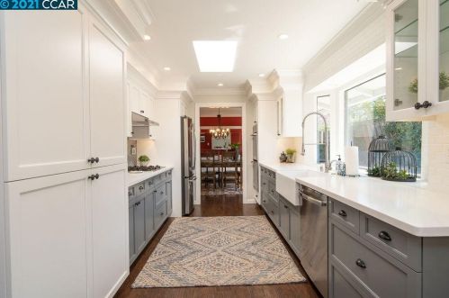 1322 Mountbatten Ct, Concord CA 94518-3927 exterior