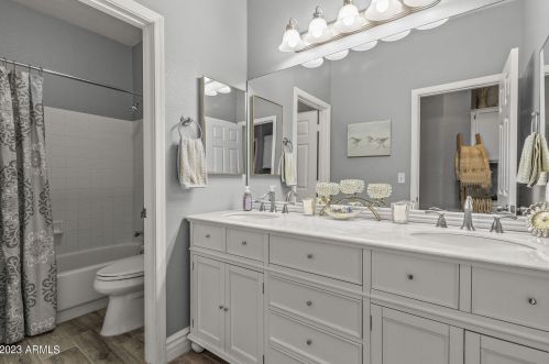 16637 15 St, Phoenix AZ 85014-4017 exterior