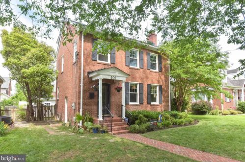 509 Braxton Pl, Alexandria, VA 22301-2701