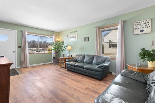 1210 104, Milwaukee WI 53214-3928 exterior