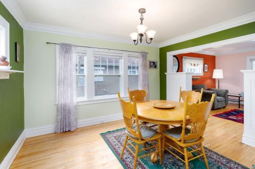 2318 12 St, Duluth MN 55806-1261 exterior