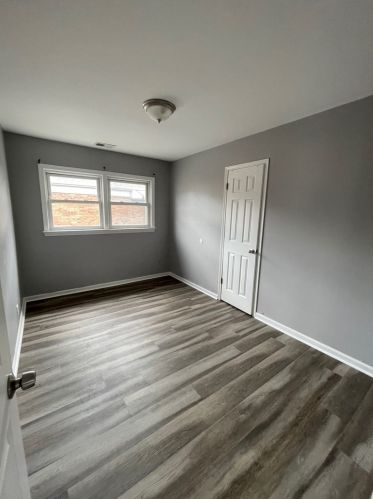 3140 Whipple Dr, Chicago IL  60803-5880 exterior