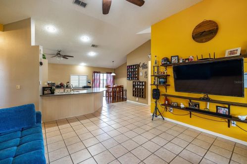 12001 Lynmoor Dr, Riverview FL 33579-7034 exterior