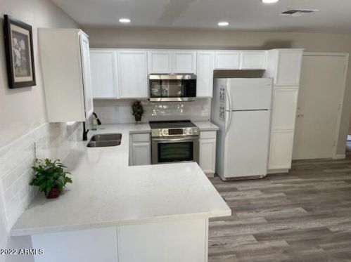 2906 Eberle Ln, Phoenix, AZ 85032-3709