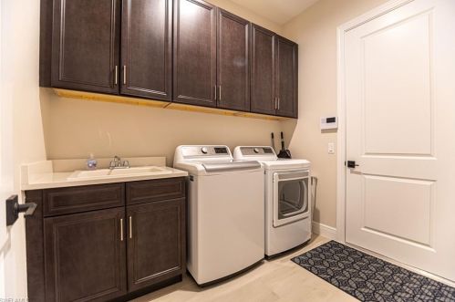 822 105 Ave, Naples FL 34108-1837 exterior