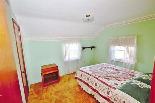 6830 Ridgevue Dr, Pittsburgh PA 15236-3644 exterior