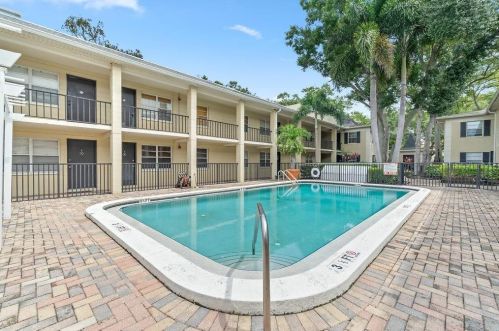 5221 Bayshore Blvd, Tampa FL  33611-4109 exterior