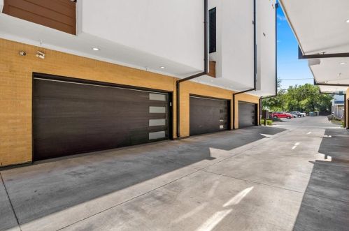 1910 Caddo St, Dallas TX  75204-4287 exterior