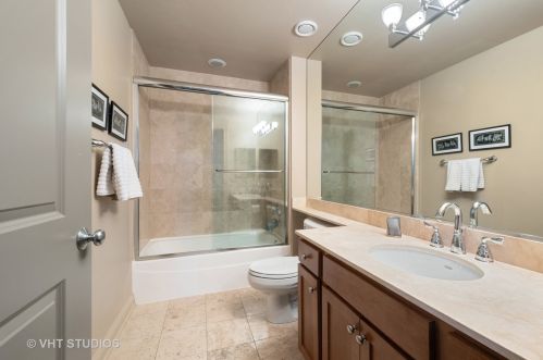 230 Division St, Chicago IL  60610-4319 exterior