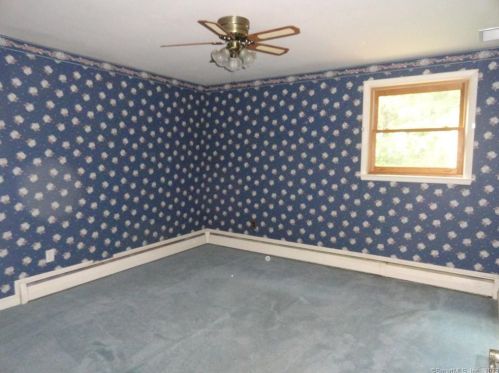 275 Torcon Dr, Torrington CT 06790-5818 exterior