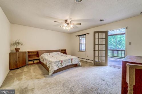 5217 Mitchell St, Alexandria VA 22312-2124 exterior