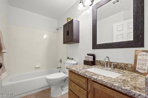 1424 Cathedral Rock Dr, Phoenix AZ 85048-8910 exterior