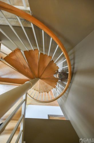 835 Edpas Rd, New Brunswick NJ 08901-3816 exterior