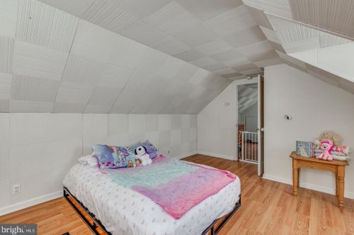 904 Maple Ave, Camden NJ 08107-2421 exterior