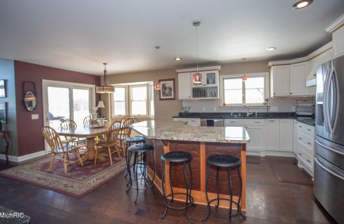 21259 Madison Ave, Big Rapids MI 49307-9754 exterior