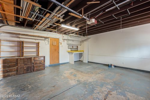 9151 Deer Trl Cir, Tucson AZ 85710-8034 exterior