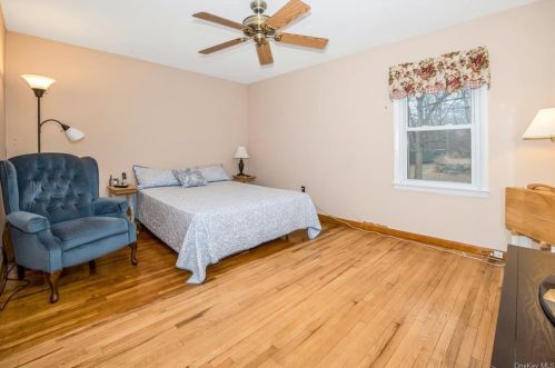 108 Rdg Rd, Valley Cottage NY 10989-2465 exterior