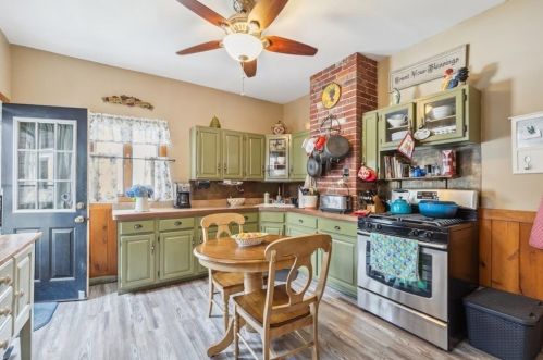 671 6 St, Boston MA 02127-3131 exterior