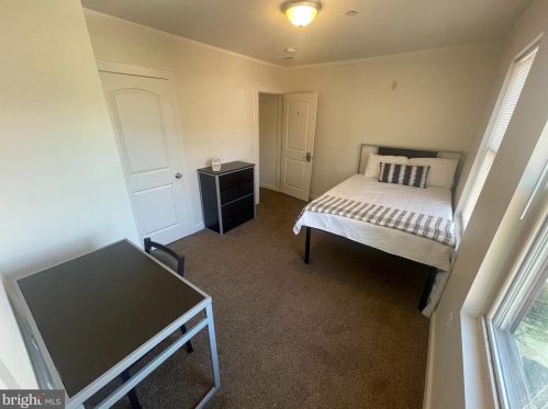 1515 16th St, Philadelphia PA  19121-4204 exterior