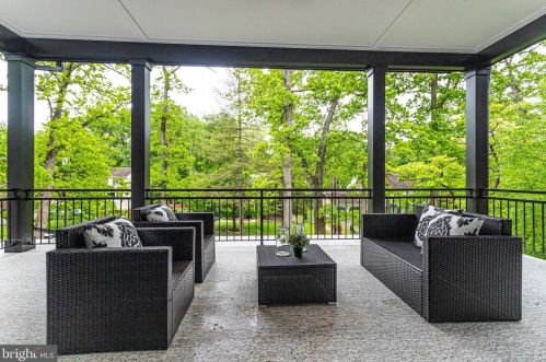 1520 Brookhaven Dr, Mc Lean VA  22101-4127 exterior