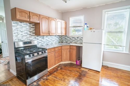 79 Fern Ave, Irvington NJ 07111-3104 exterior