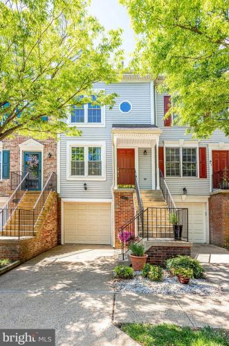 3013 Colonial Springs Ct, Alexandria, VA 22306-2858