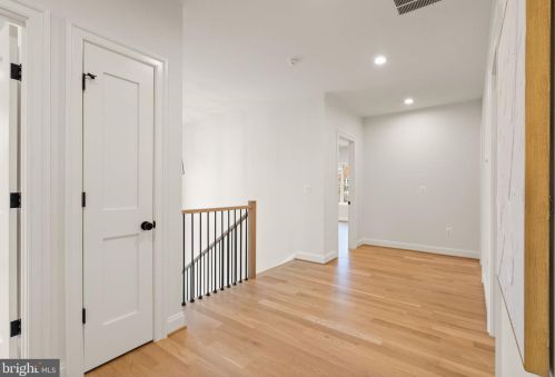 5543 10th St, Arlington VA  22205-2416 exterior