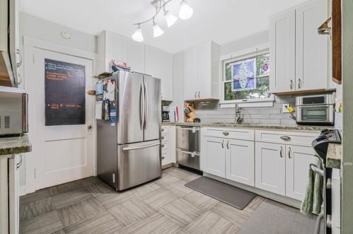 147 Race St, Pittsburgh PA 15208-1424 exterior