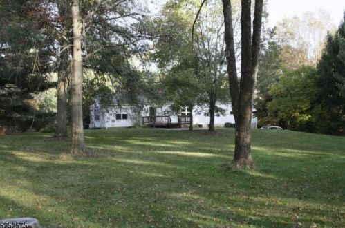 30 Tall Cedar Ct, Montgomery, NJ 08502-5713