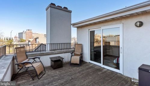 309 Lawrence St, Philadelphia PA 19133-3023 exterior