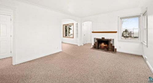 2425 London Rd, Duluth MN 55812-2222 exterior