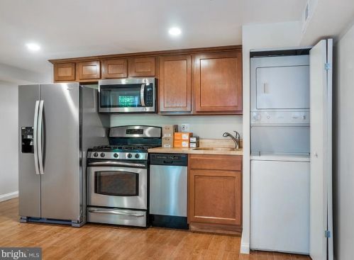 155 U St, Washington DC  20001-7609 exterior