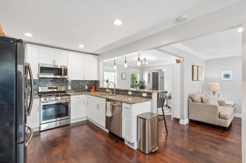 5023 Flamewood Dr, Saint Louis MO 63129-2527 exterior