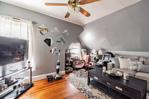 19 Parkwood St, Springfield MA 01108-2609 exterior