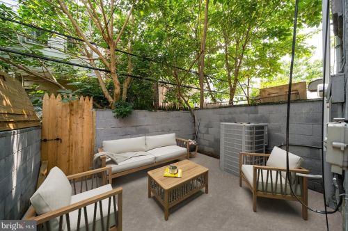 1343 Corlies St, Philadelphia PA  19146-3507 exterior