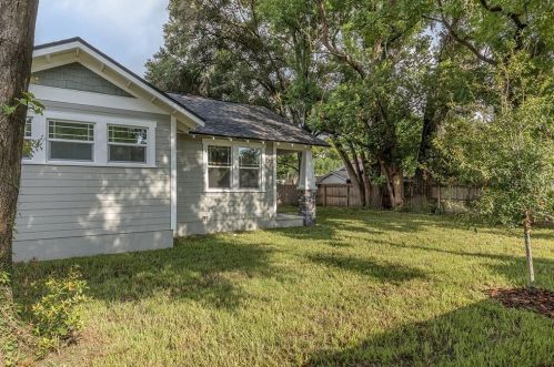 105 Genesee St, Tampa FL  33603-3825 exterior