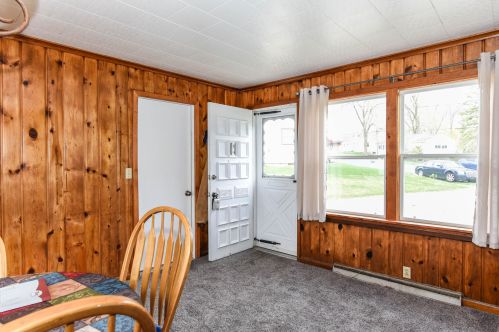 1901 Junction Ave, Kalamazoo MI  49048-1622 exterior