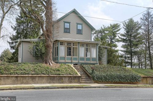 1217 West St, Carlisle PA 17013-1443 exterior