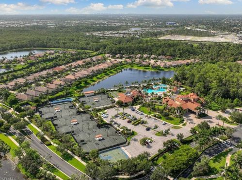 9563 Firenze Cir, Naples FL 34113-8138 exterior