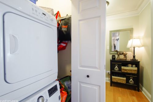 2844 Addison St, Chicago IL 60618-4621 exterior