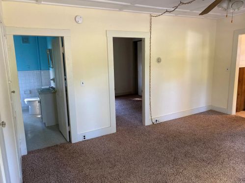 97 4 St, Dover NH 03820-2985 exterior