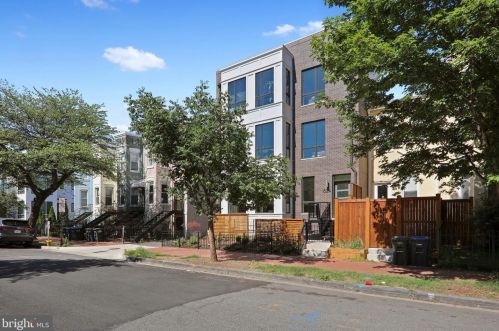 824 13th St, Washington DC  20002-4461 exterior