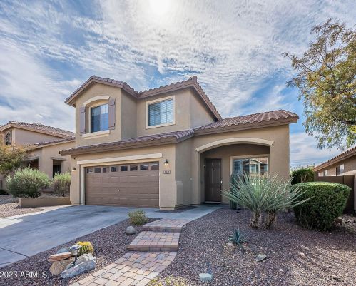 3821 Ashton Dr, Phoenix AZ  85086-2774 exterior